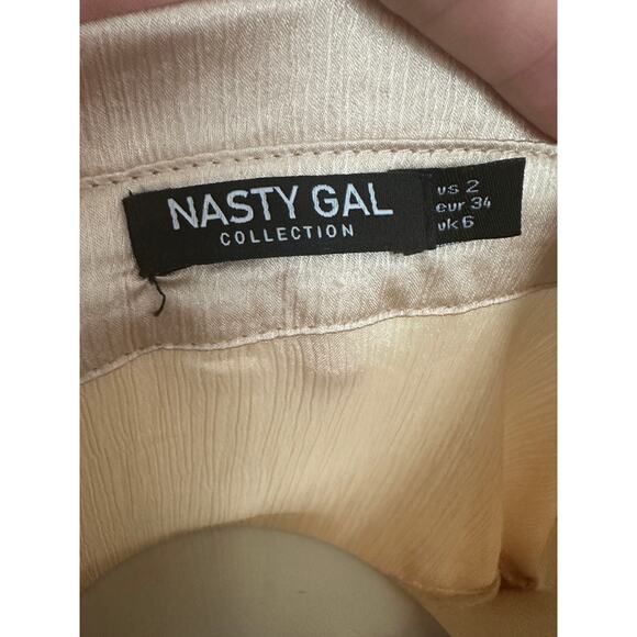Nasty Gal champagne button down top , size 2 - Picture 6 of 6